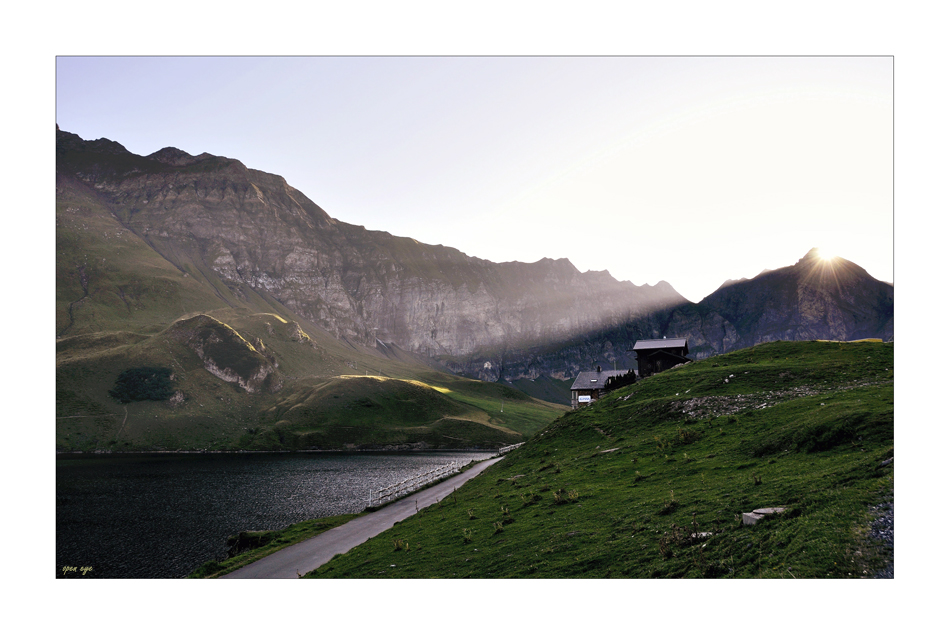 Sonnenuntergang - Melchsee Frutt / CH