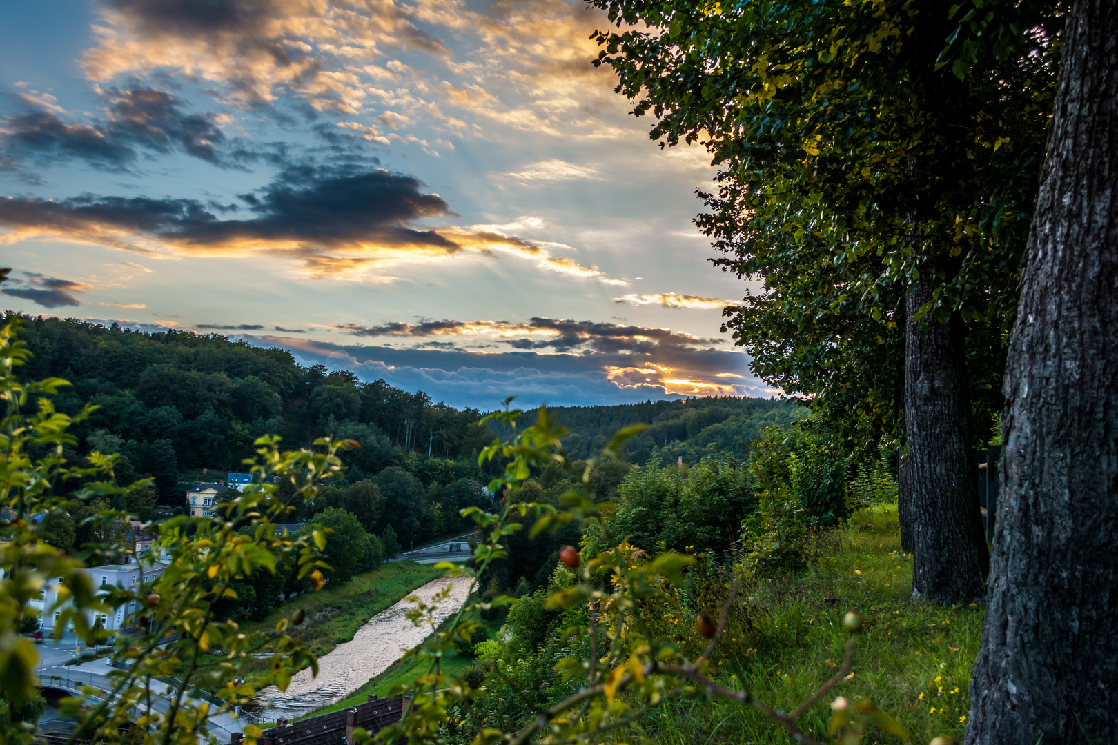 Sonnenuntergang mit Aufziehendem Gewitter