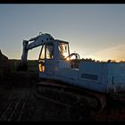 Sonnenuntergang mit Bagger