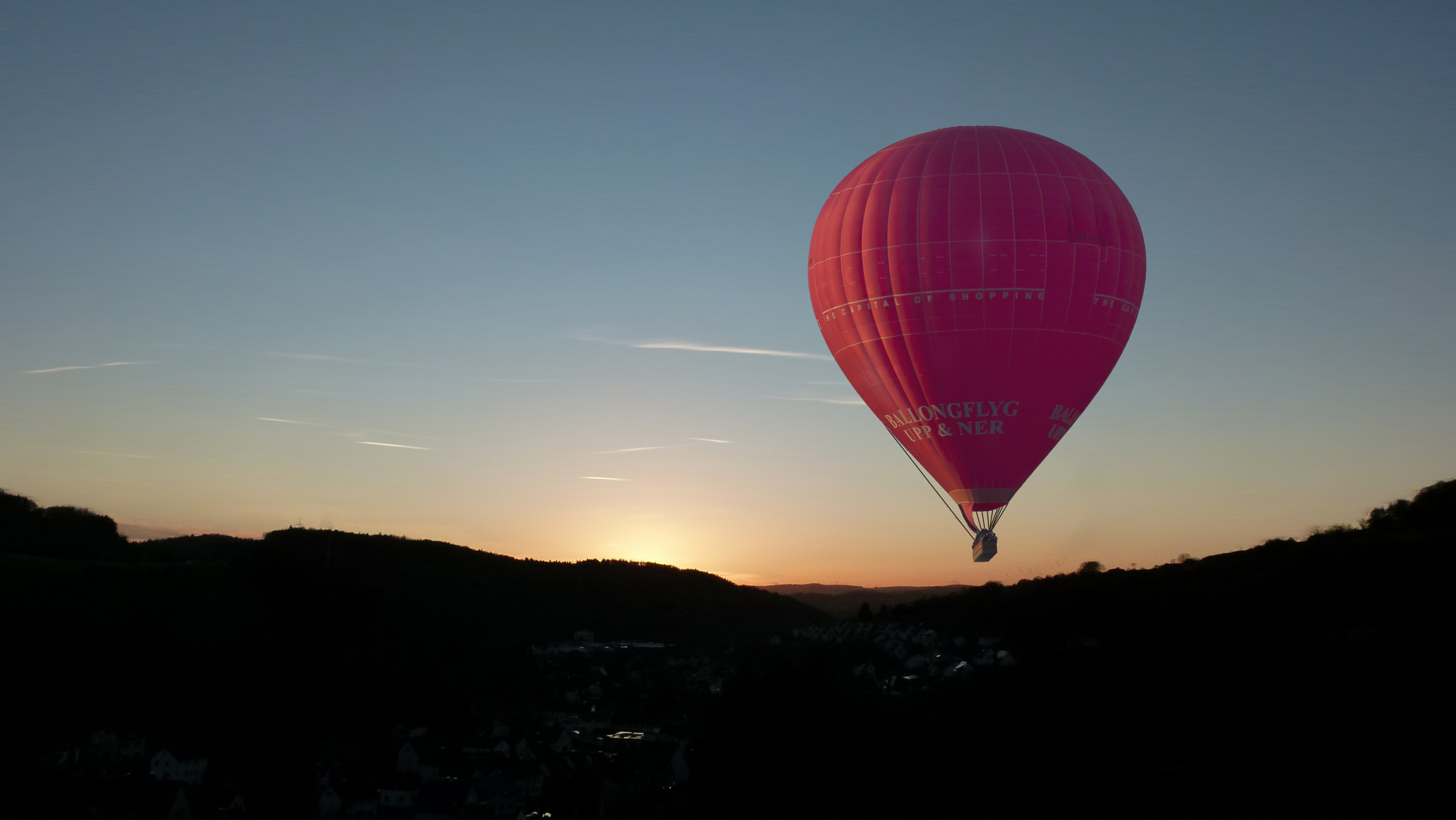 Sonnenuntergang mit Ballon