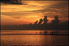 Sonnenuntergang mit Blick auf Bali