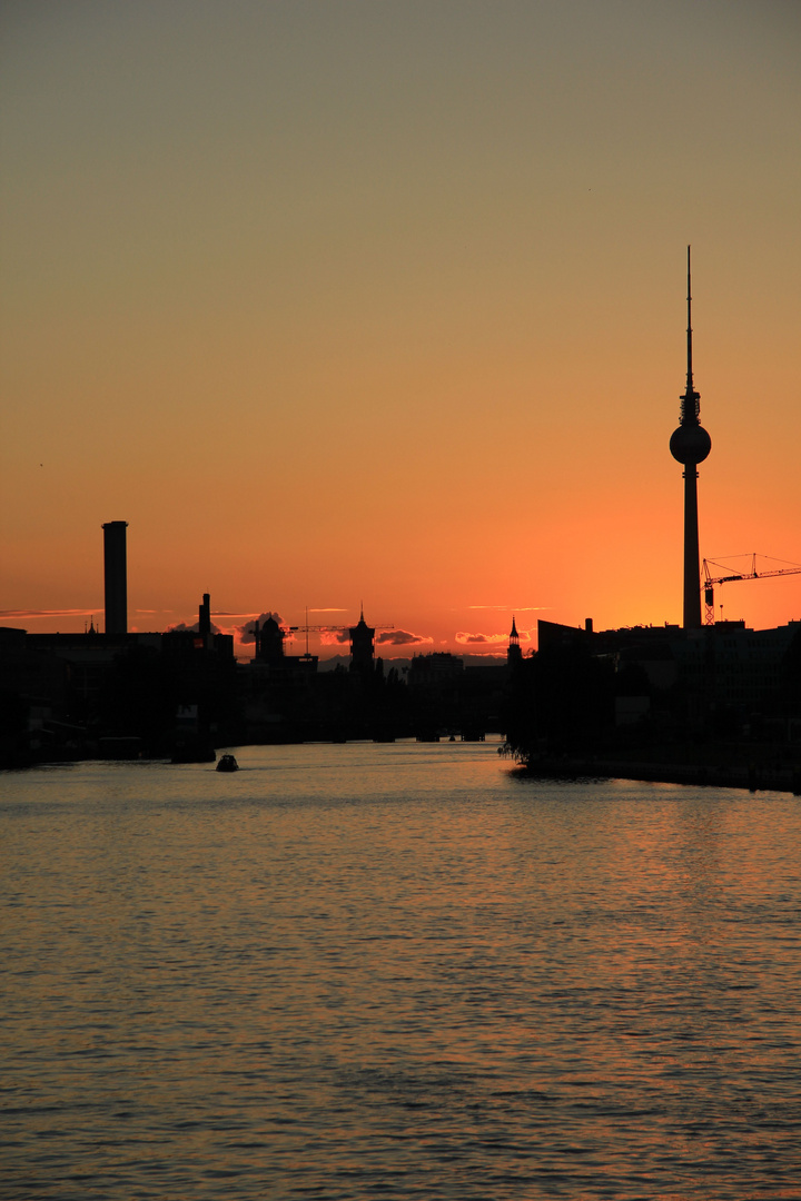 Sonnenuntergang mit Blick auf die Spree