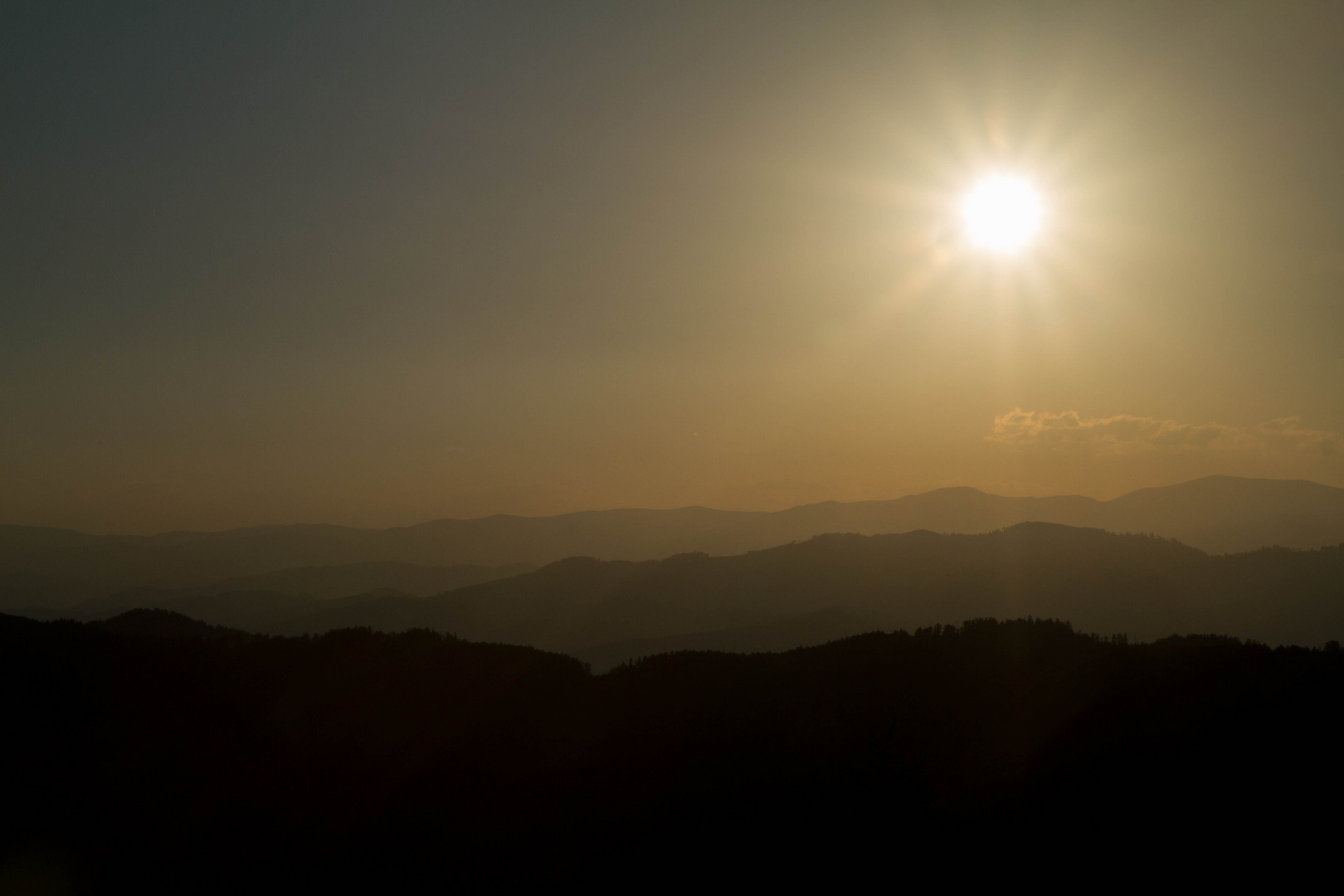 Sonnenuntergang mit Blick Richtung Weststeiermark (Österreich)