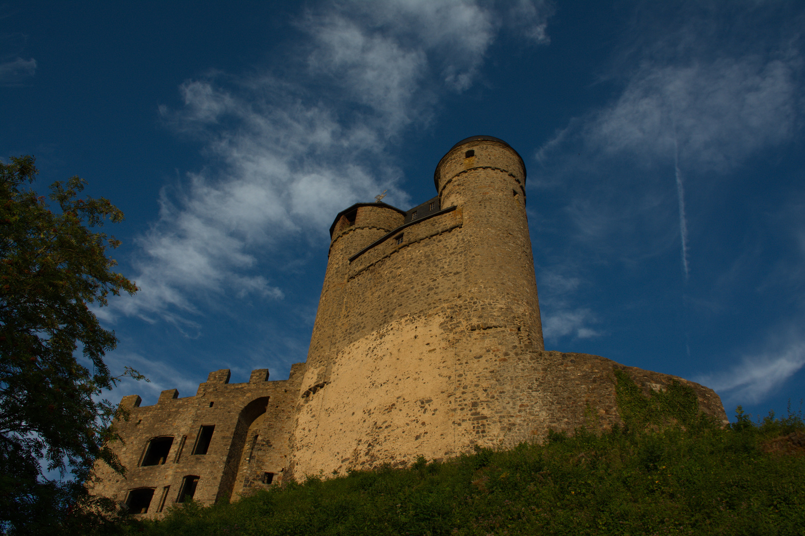 Sonnenuntergang mit Burg Greifenstein