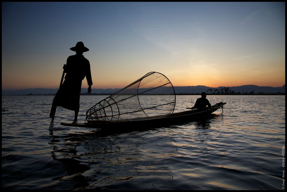 Sonnenuntergang mit den Fischern am Inle See, Myanmar/Burma 2012