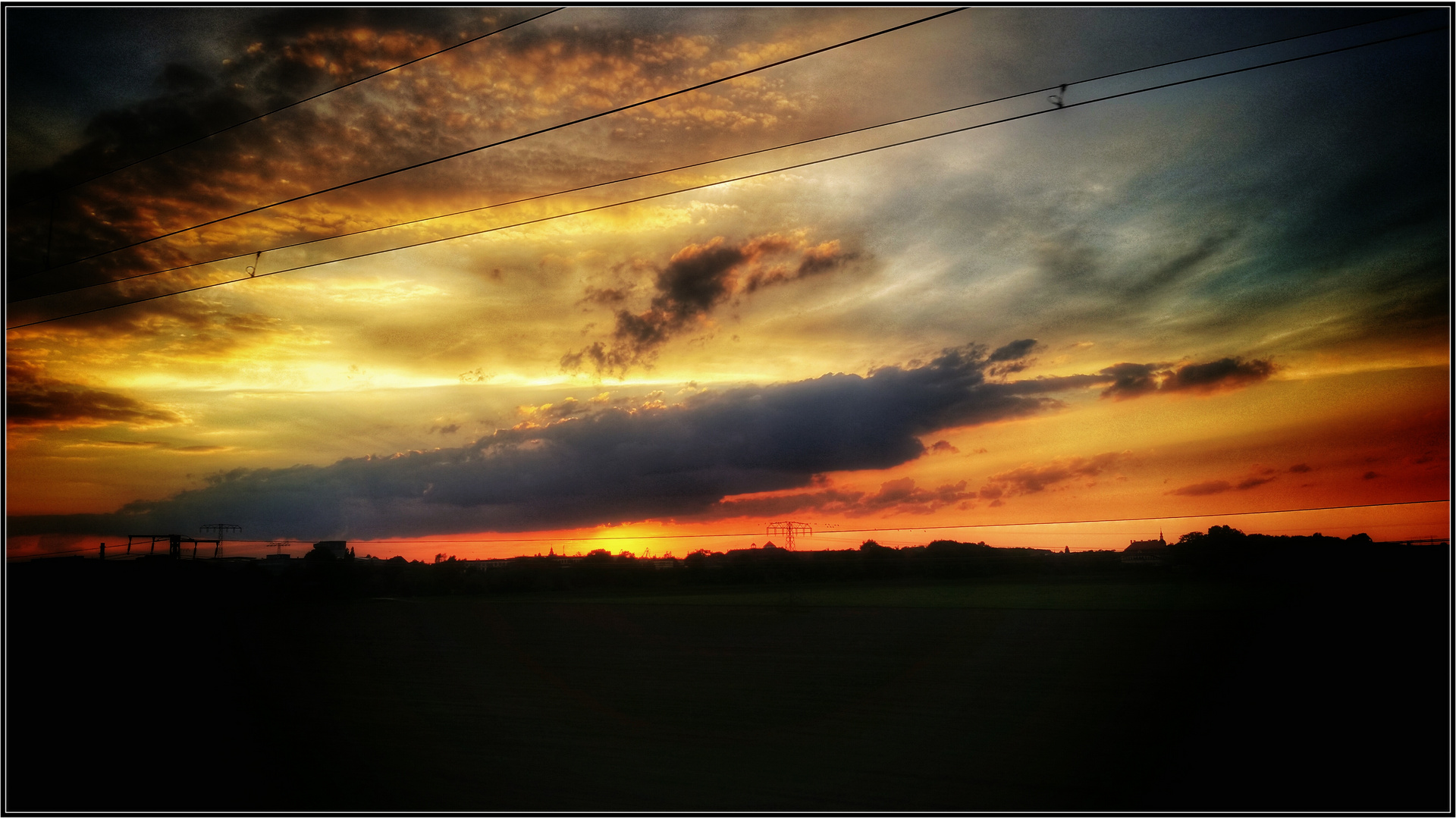 Sonnenuntergang mit der Bahn