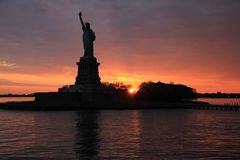 Sonnenuntergang mit Freiheitsstatue