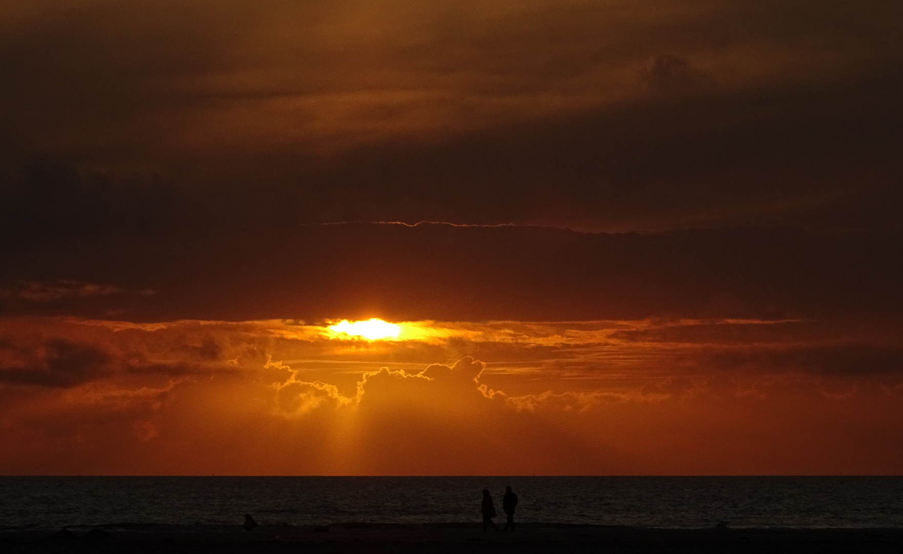 Sonnenuntergang mit Gästen