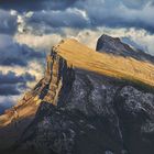 Sonnenuntergang mit Gewitter in den Rocky Mountains