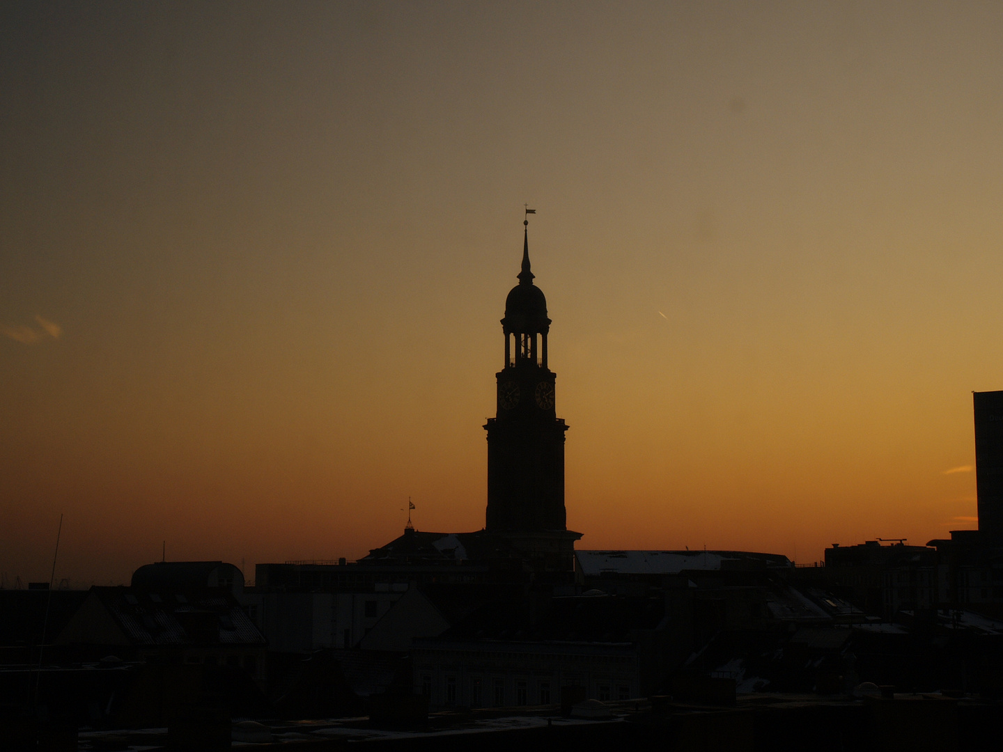 Sonnenuntergang mit Hamburger Michel (Hauptkirche St. Michaelis)