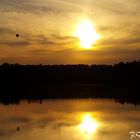 Sonnenuntergang mit Heißluftballon am Dirksmeier See