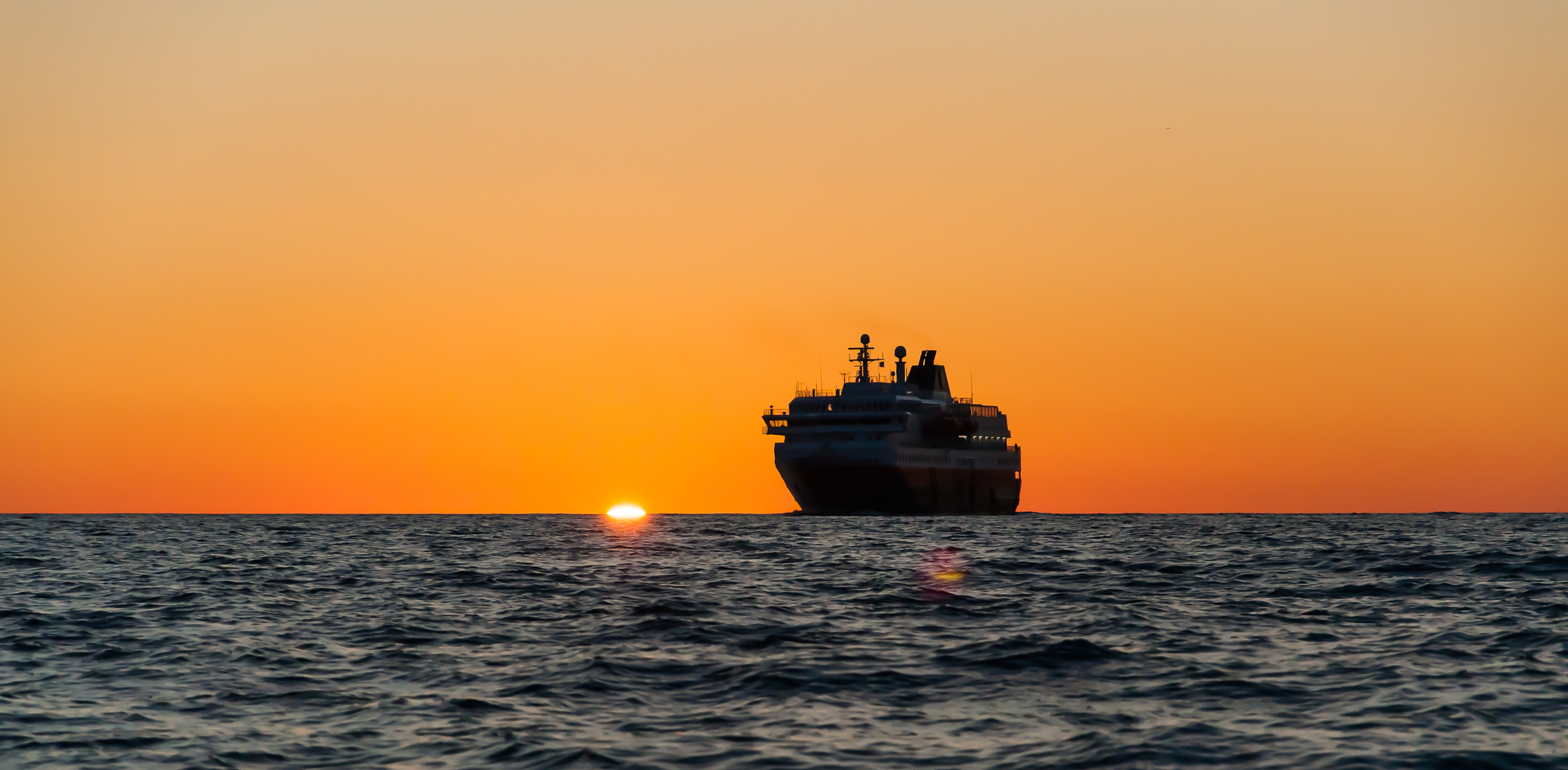 *** Sonnenuntergang mit Hurtigruten ***