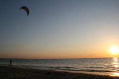 Sonnenuntergang mit Kiter