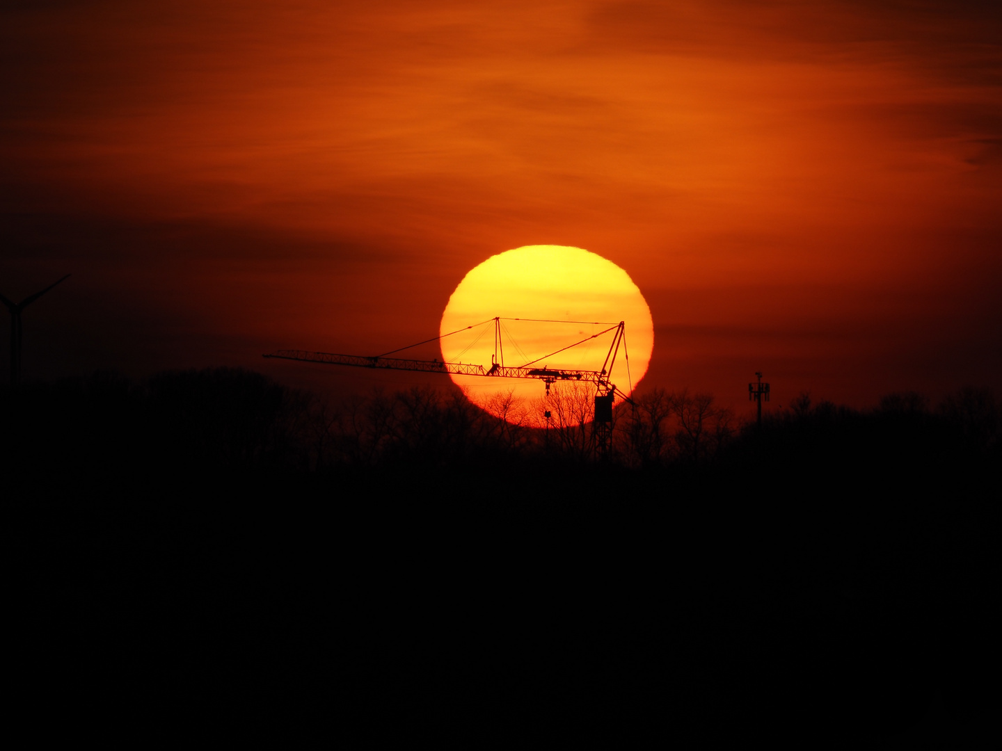 Sonnenuntergang mit Kran