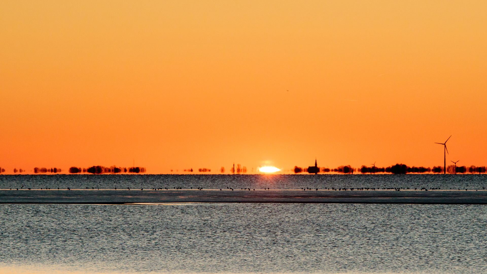 Sonnenuntergang mit Luftspiegelung