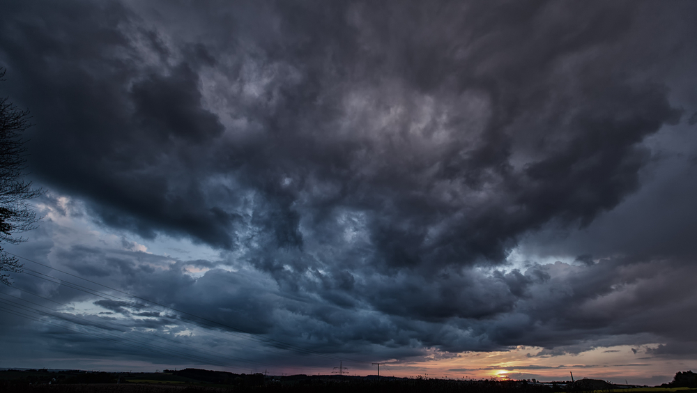 Sonnenuntergang mit Regen