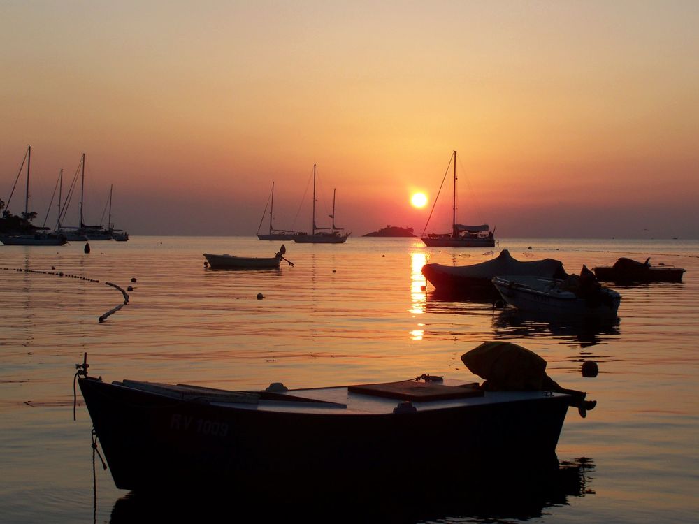 sonnenuntergang mit schiffen