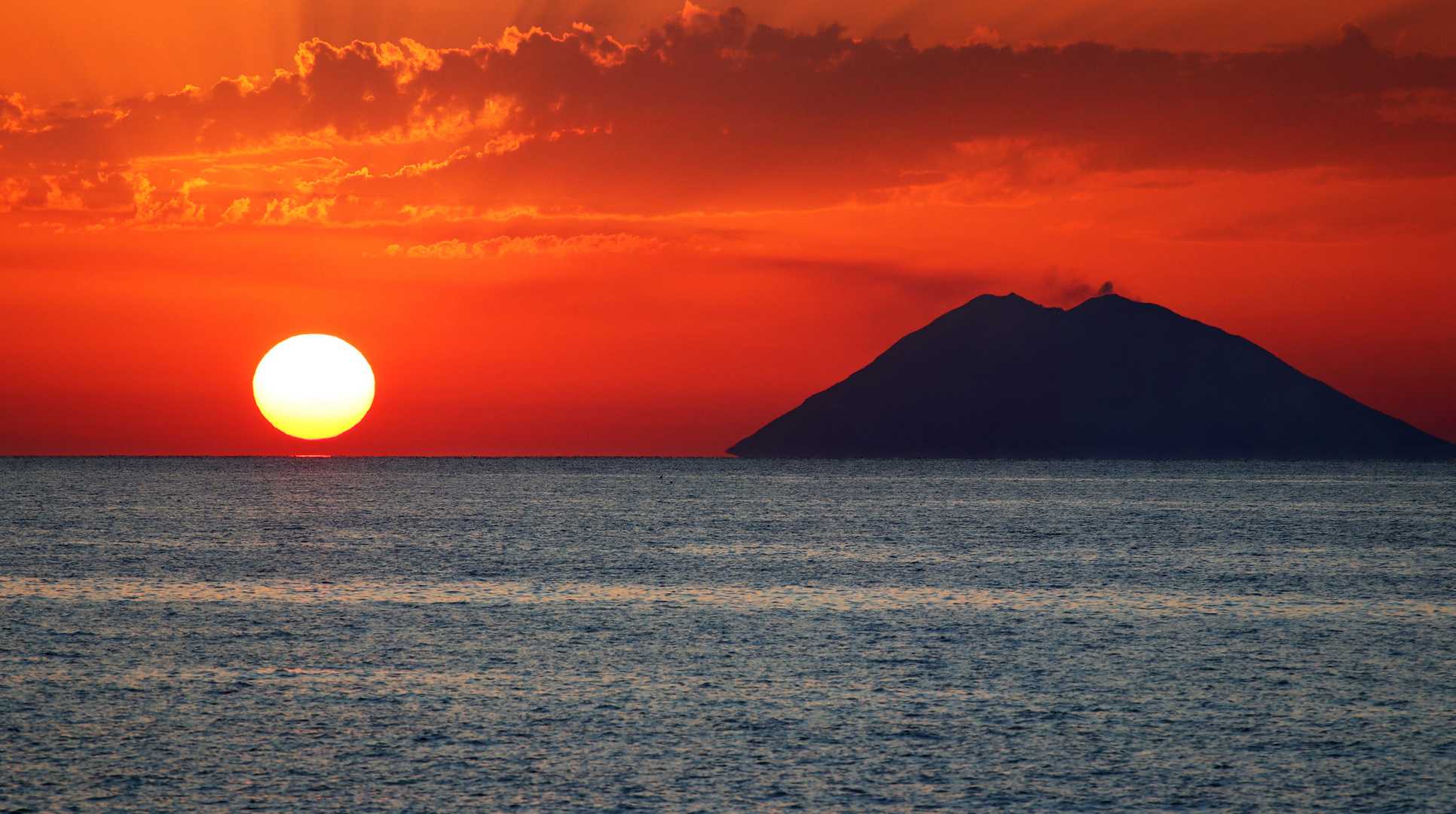 Sonnenuntergang mit Stromboli