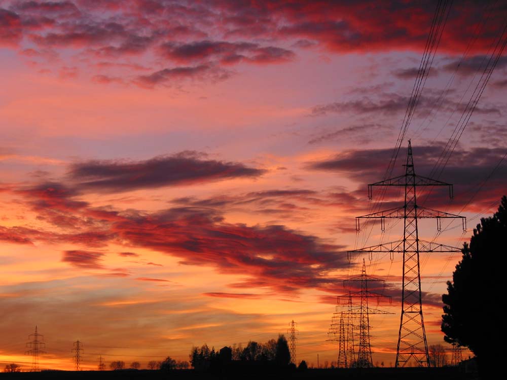 Sonnenuntergang mit Strommasten (Maichingen)