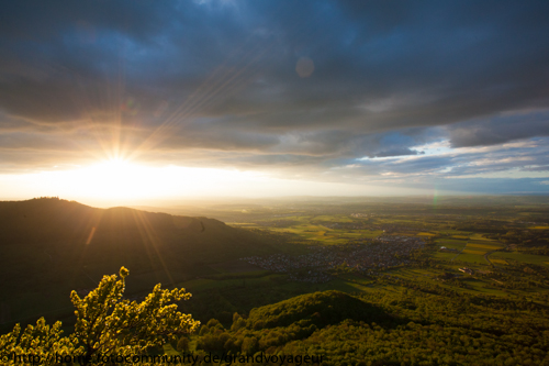 Sonnenuntergang mit Teck und Albvorland