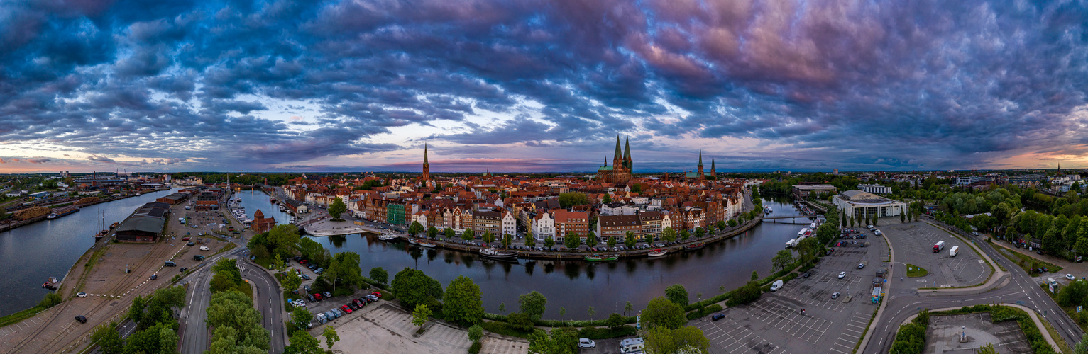 Sonnenuntergang mit tollem Wolkenbild