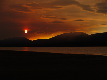 Sonnenuntergang mit Waldbrandrauch