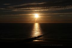 Sonnenuntergang mit Wolken2 in Domburg