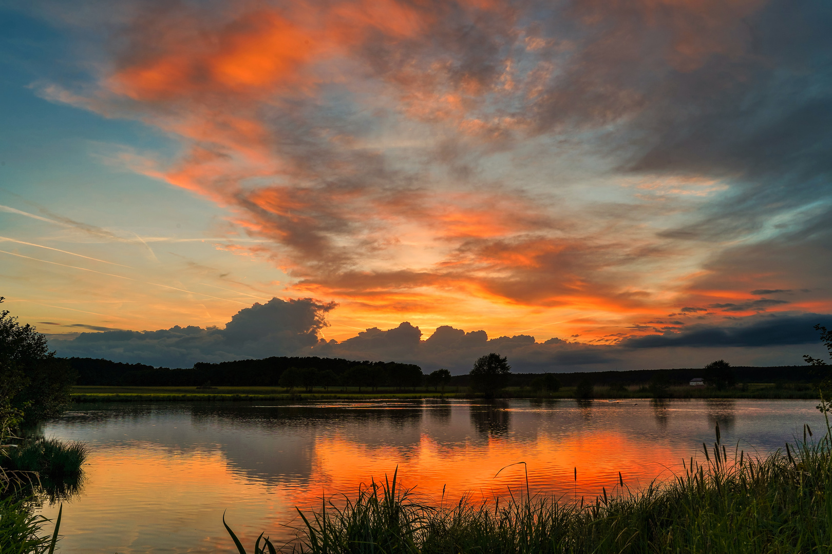 Sonnenuntergang mit Wolkenvielfalt 