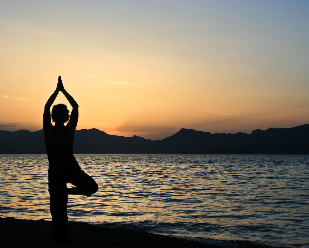 Sonnenuntergang mit Yogaeinlage