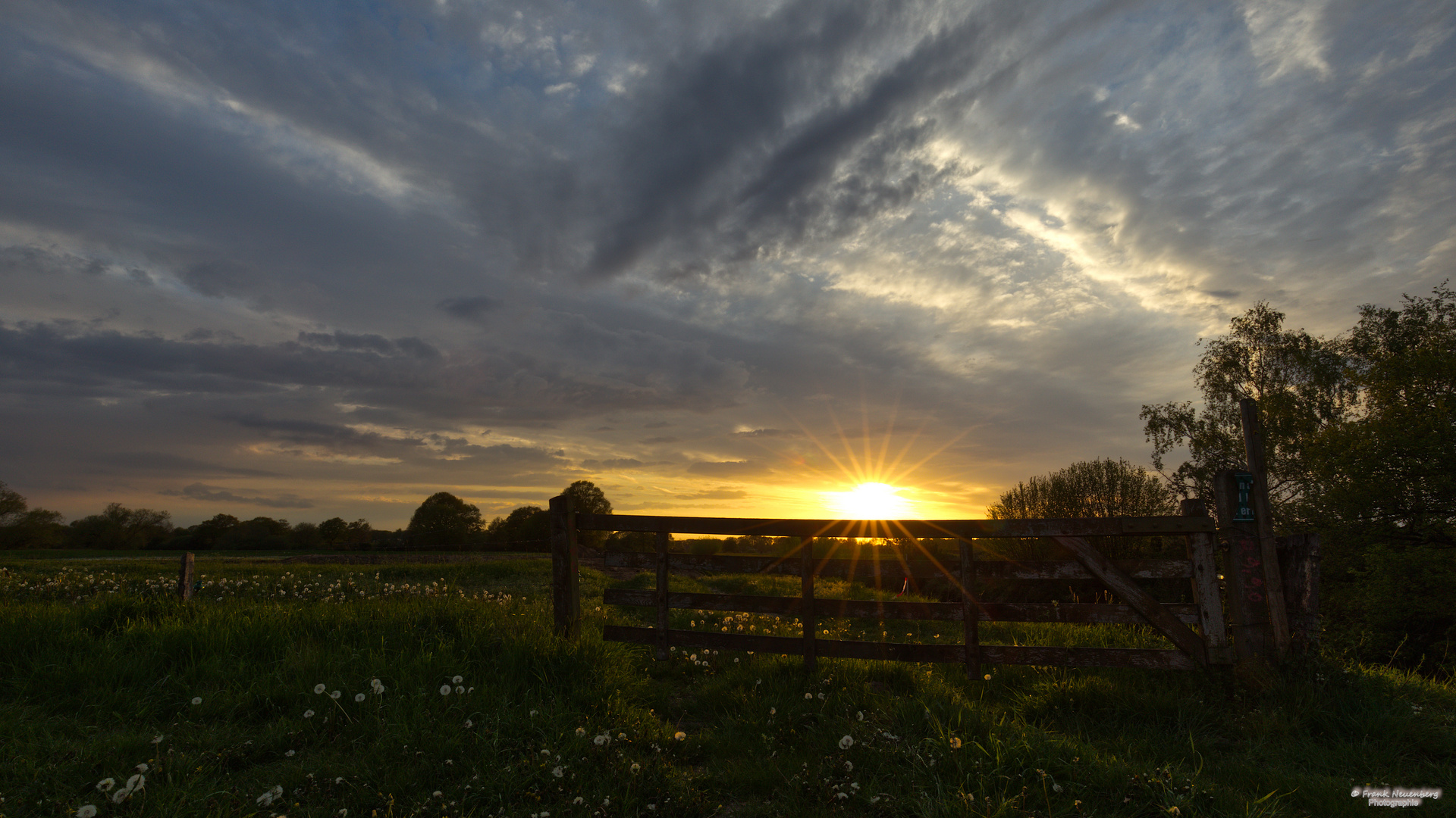 *** Sonnenuntergang nach dem Regen *** 