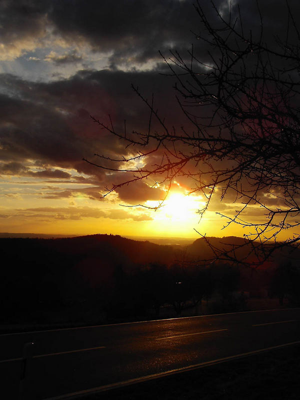 Sonnenuntergang nach Gewitter