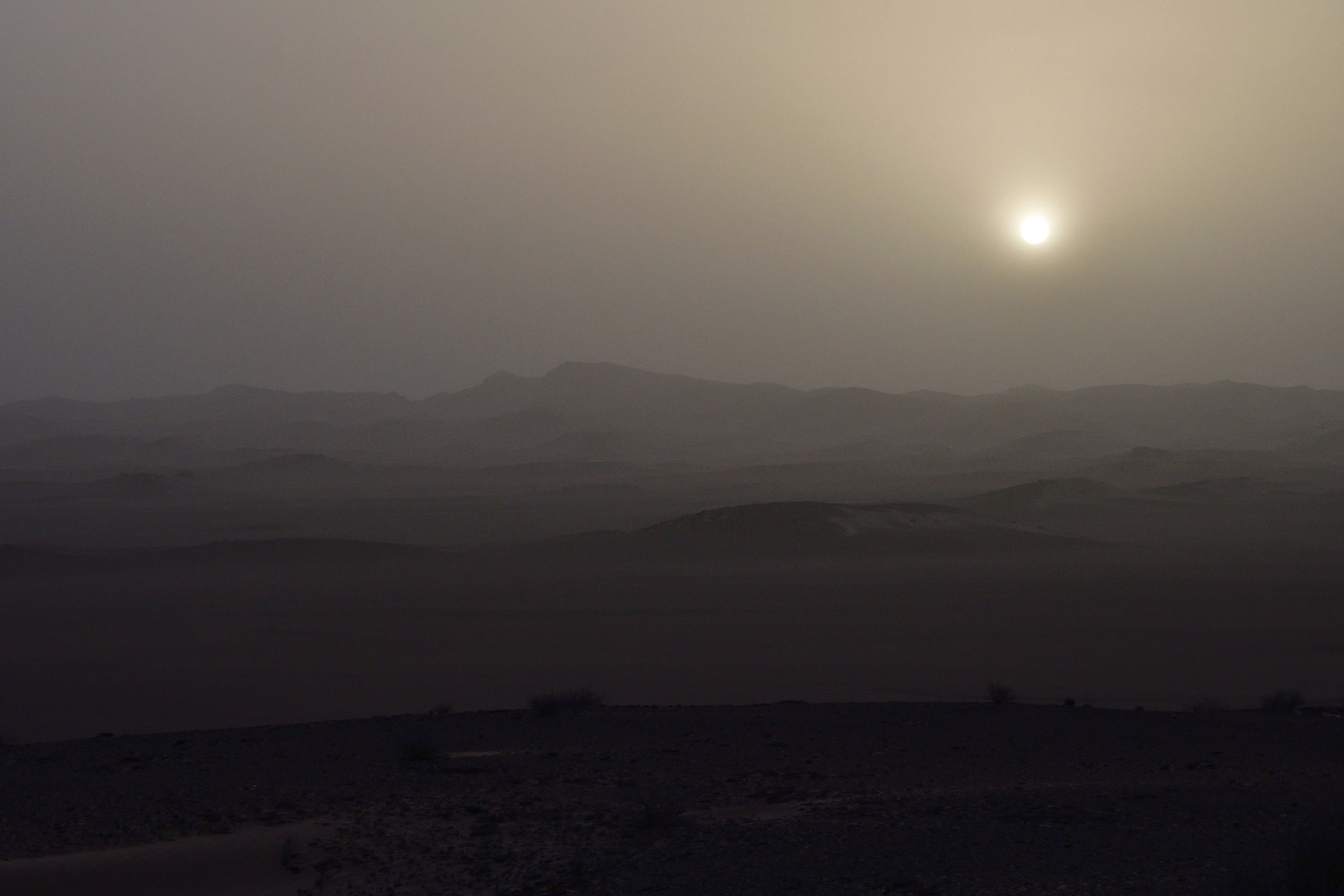 Sonnenuntergang nach Wüstenart