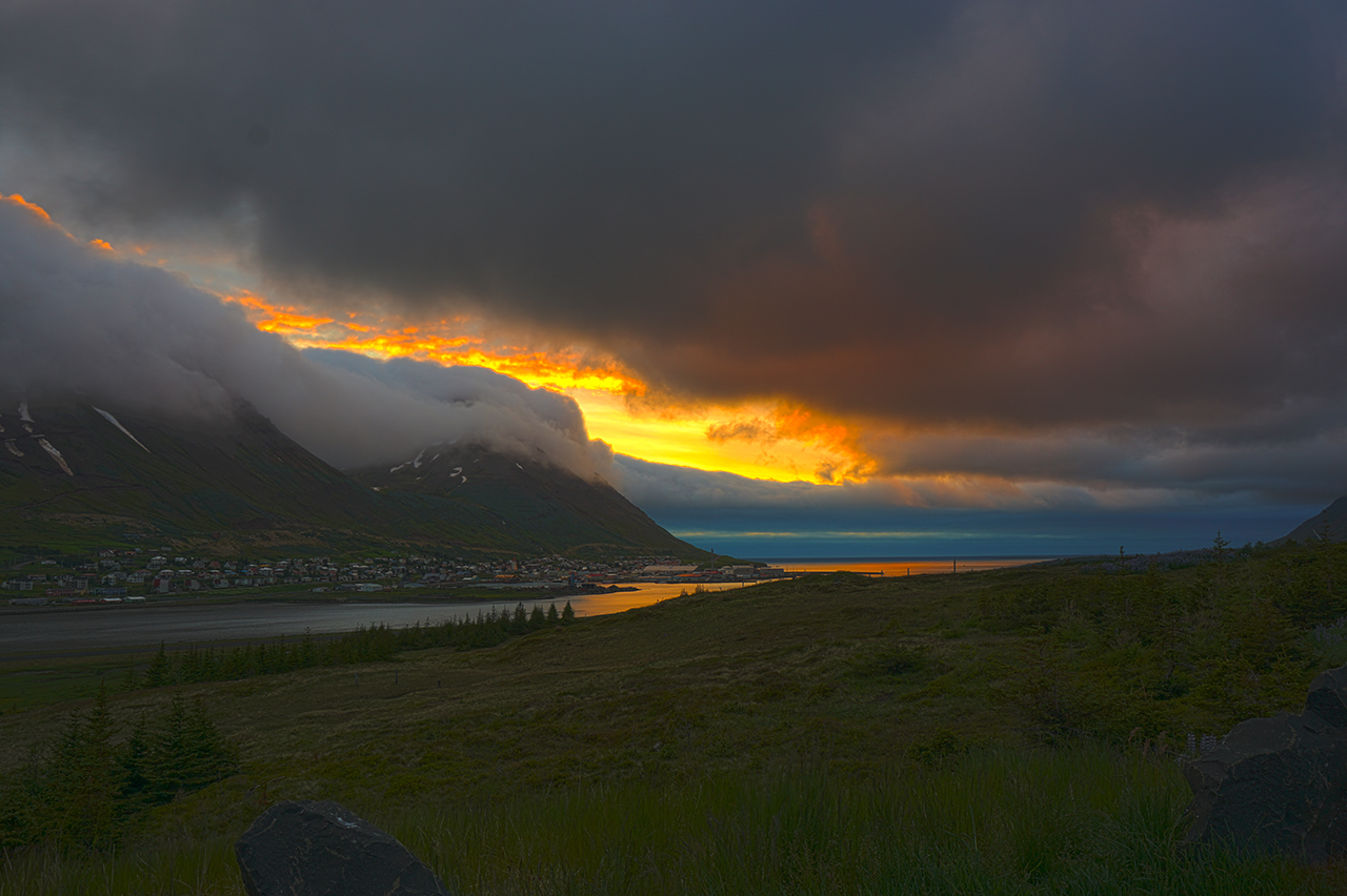 Sonnenuntergang Nähe Siglufjörður, Island