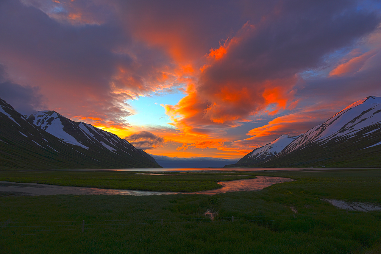 Sonnenuntergang Nähe Siglufjörður, Island