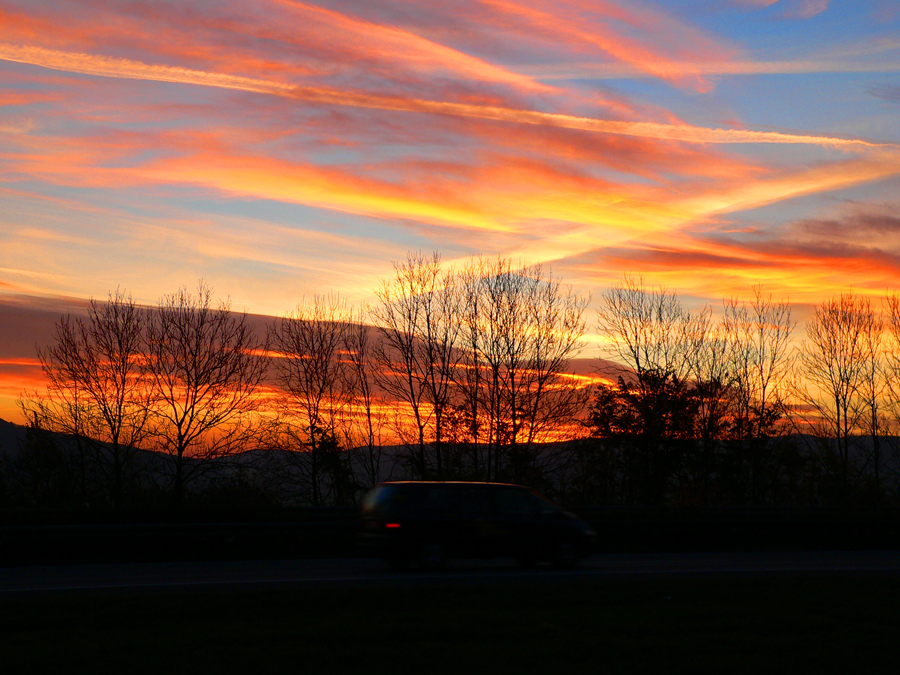 Sonnenuntergang neben der BAB