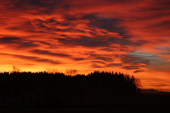 Sonnenuntergang oder Weltuntergang? von Alex Schlecht