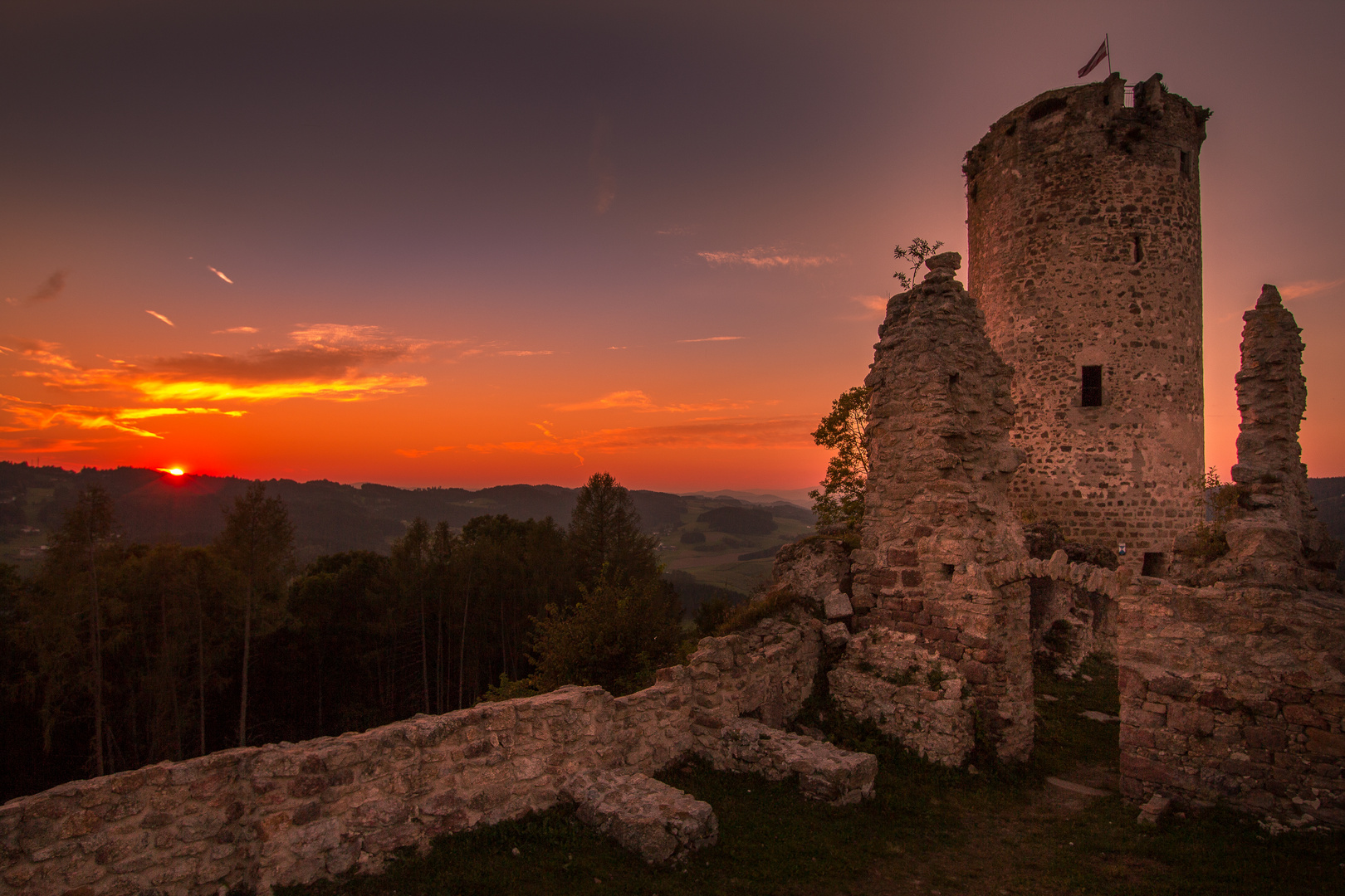 Sonnenuntergang Ruine Waxenberg Austria 