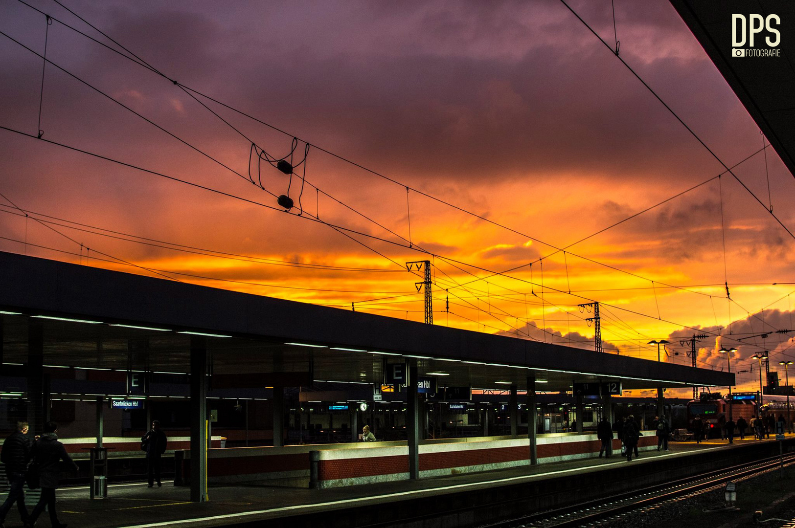 Sonnenuntergang Saarbrücken Hbf, 05.11.2014