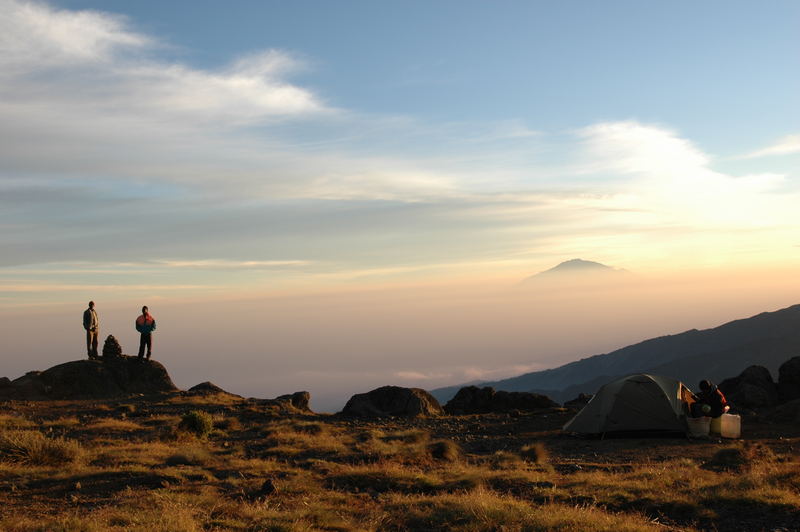 Sonnenuntergang Shira Camp Kilimanjaro mit Blick auf Mount Meru