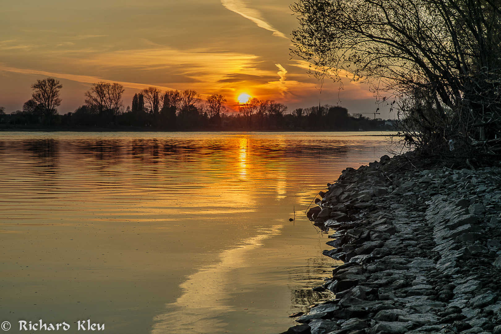 Sonnenuntergang Siegmündung bei Bonn