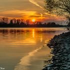 Sonnenuntergang Siegmündung bei Bonn