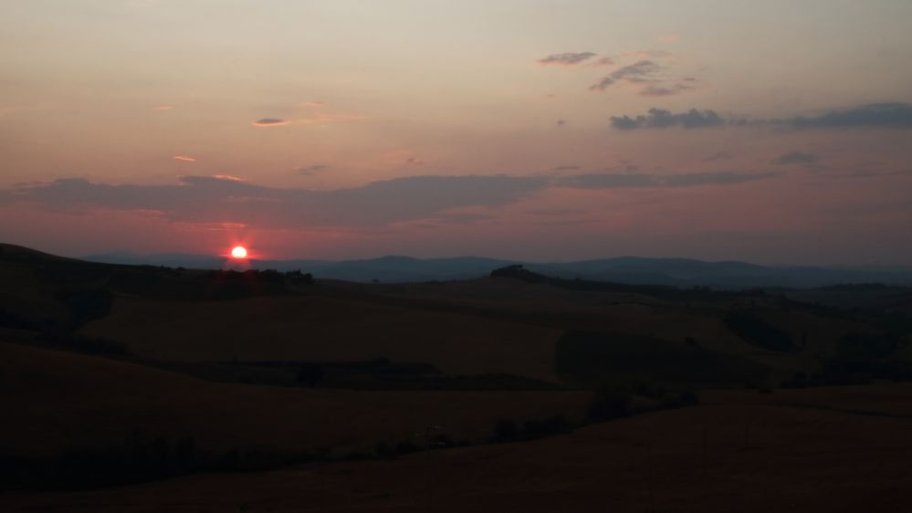 Sonnenuntergang Toskana 2019 in der Nähe des Val d'Orcia 