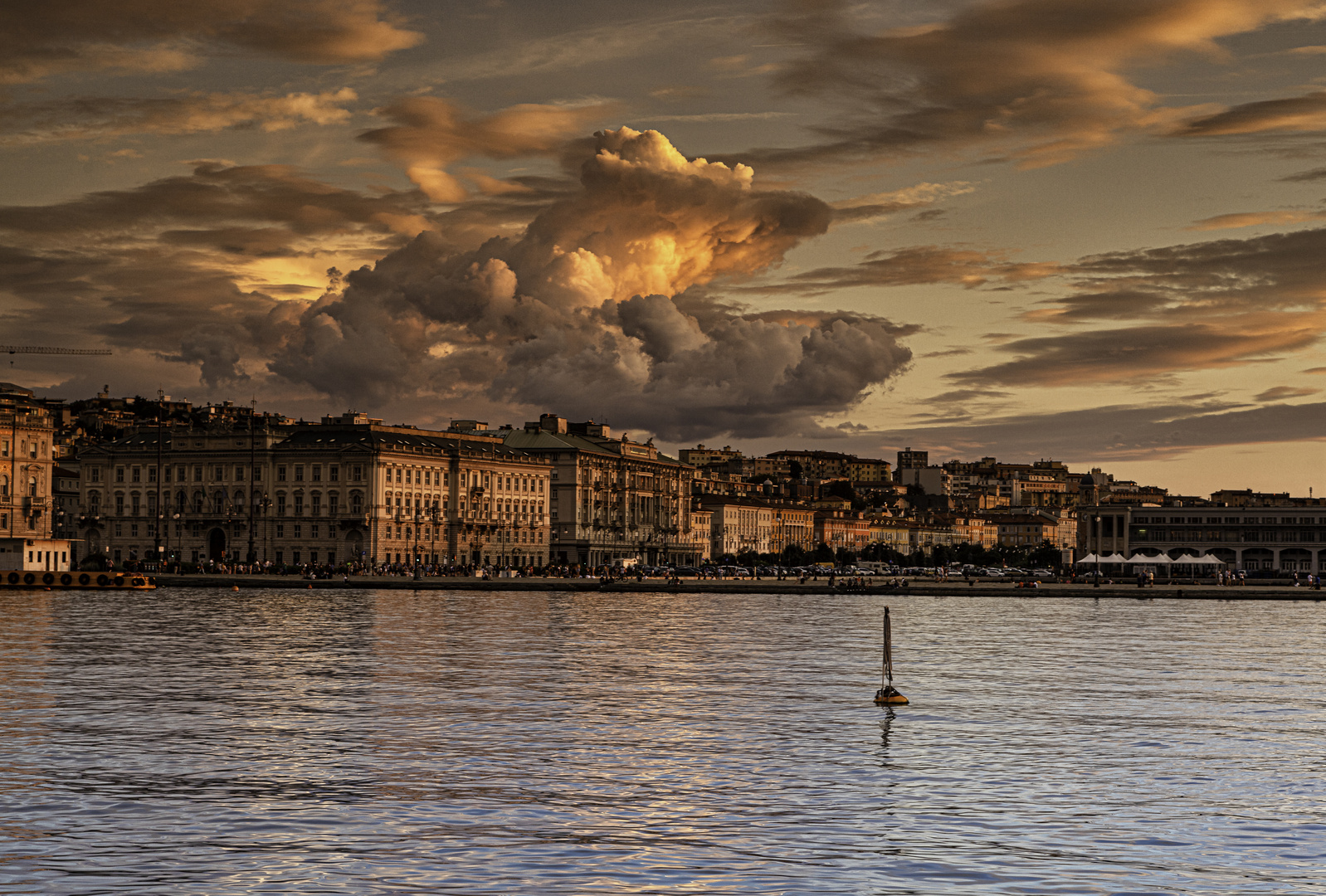 **SONNENUNTERGANG TRIEST-ITALIEN**