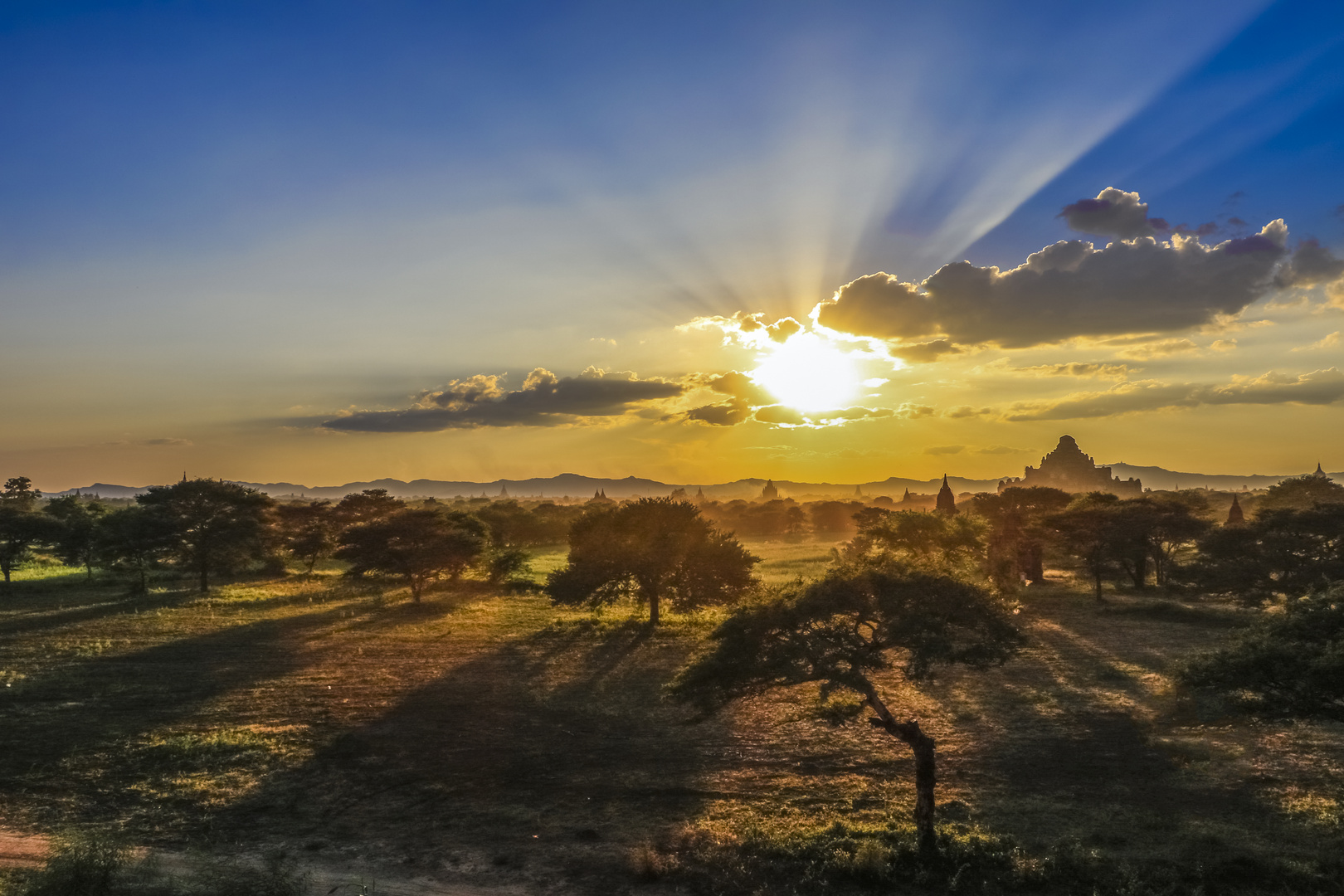 Sonnenuntergang über Bagan