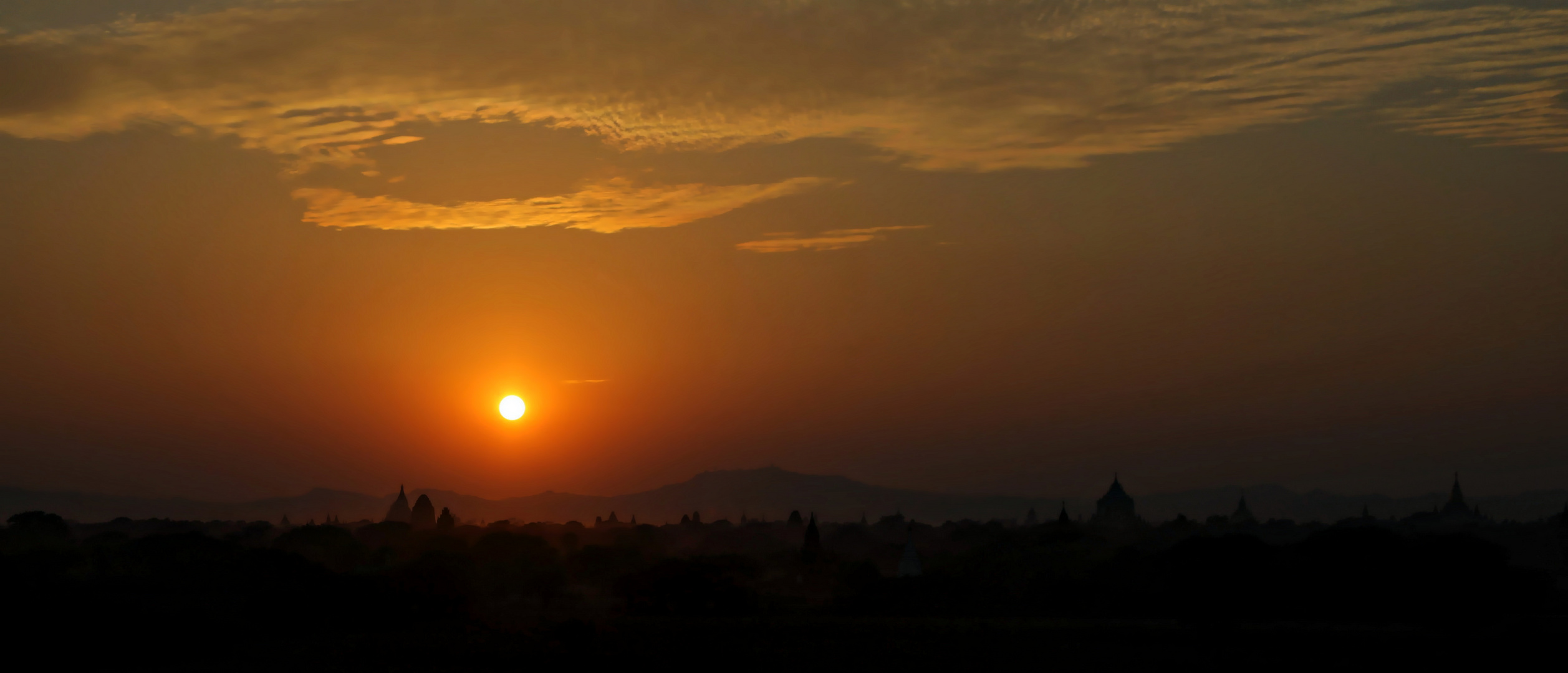 Sonnenuntergang über Bagan