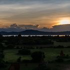 Sonnenuntergang über Bagan II