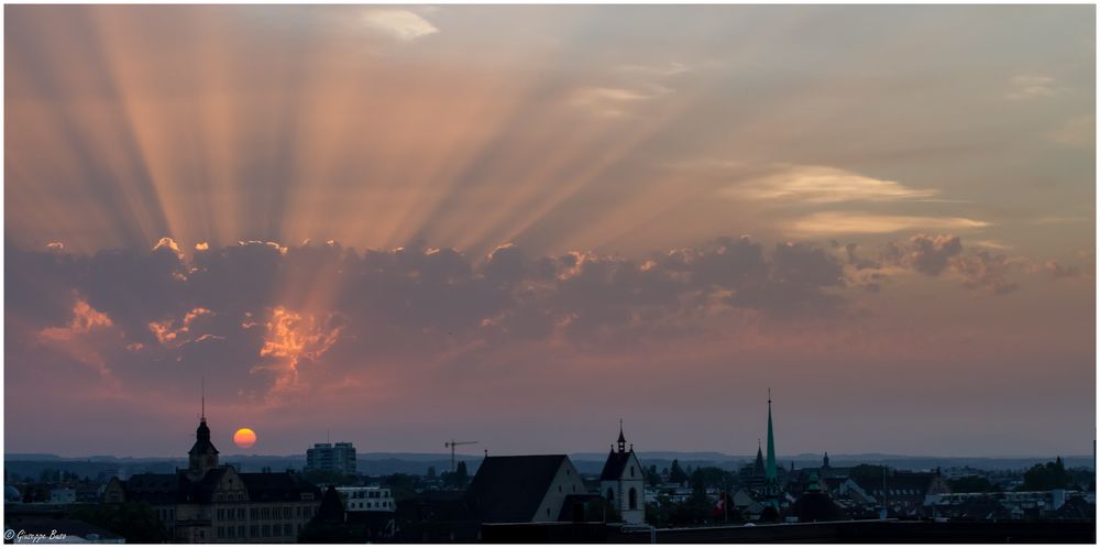 Sonnenuntergang über Basel