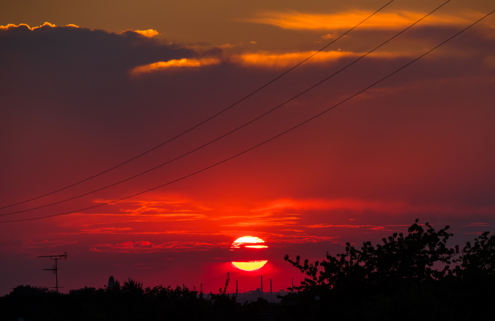 Sonnenuntergang über Bayer Leverkusen