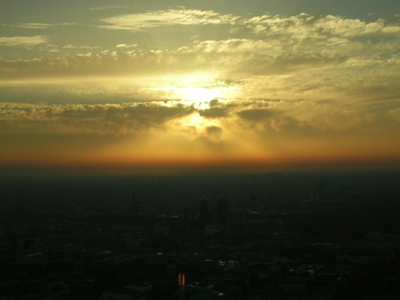 Sonnenuntergang über Berlin