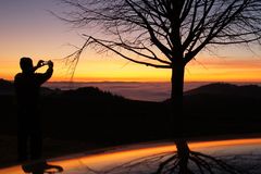 Sonnenuntergang über dem Ahrtal (Eifel) von den Rheinhöhen aus fotgraphiert